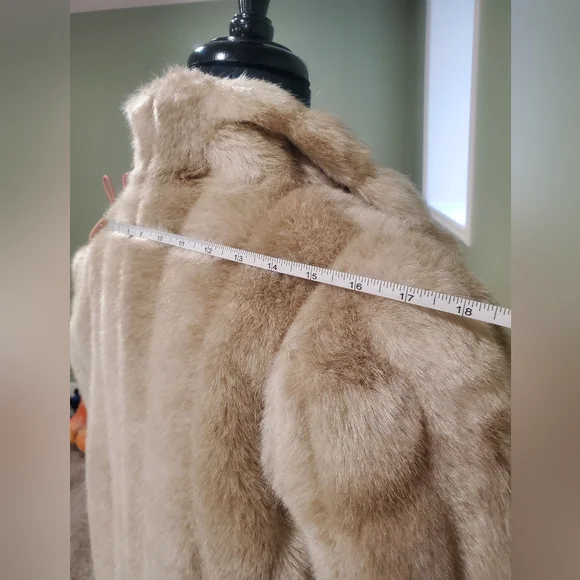 Jordache Women's Cream Teddy Jacket - Picture 4 of 10